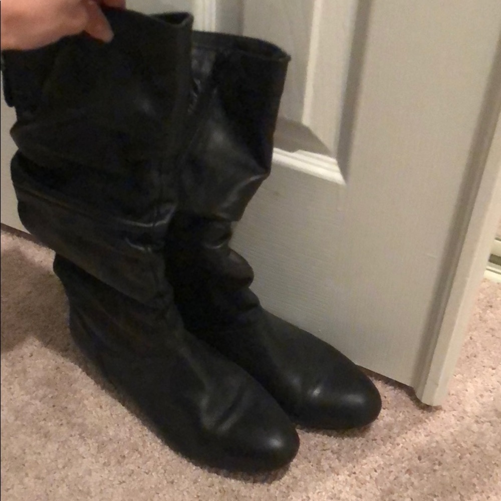 Also boots size 8.5